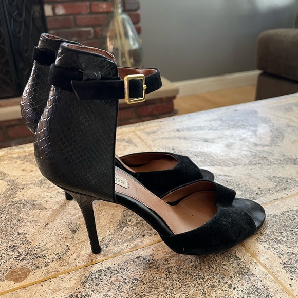 Steve Madden // Heels // Black - Picture 2 of 3